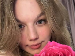 cam strip tease LinnGrimshaw