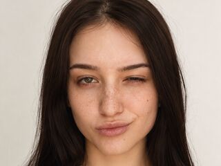 naked webcam girl photo LolaAlicanto