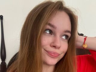 hot cam girl fingering shaved pussy LunaSinclair