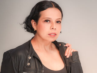 closeup pussy cam LunaaMorelli