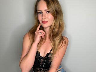 topless webcam girl LyraWiliams