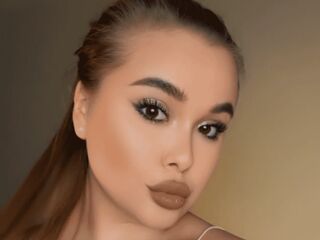 live chat room MaeWilkins