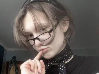 hot cam girl masturbating with dildo MalvinaGreif