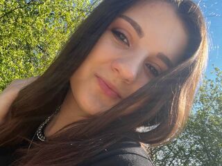 camslut masturbating MaryannaShumway