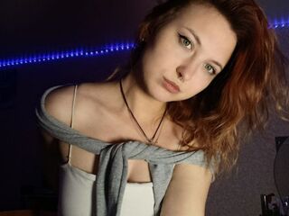nude webcamgirl MaudieTuttle