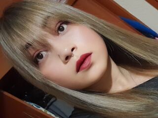 beautiful camgirl MercellaMorelli