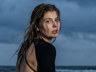 nude webcamgirl MilaOlivers