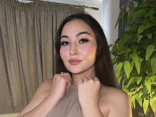 camwhore fingering shaved pussy MilaYumi
