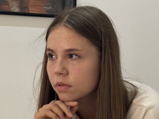nude webcamgirl MirellaAranda