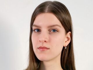 live sexcam MyrtieKatula