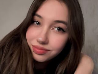naughty camgirl masturbating with dildo NaomiWinslet