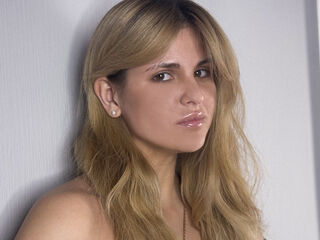 hot cam girl fingering pussy NayaMorel