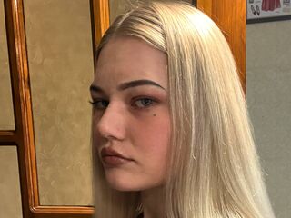 live chatroom NicolynMoore