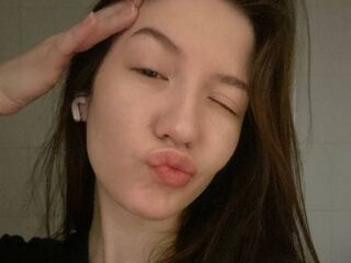 naked webcamgirl photo NoemiMeservy