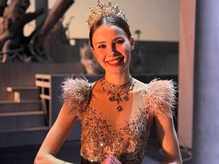 girl showing pussy NylaPitarresi