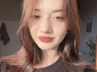 camgirl showing pussy RayleneCarone