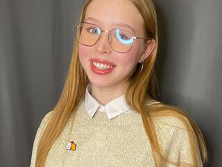 cam hooker RomanaGuethle