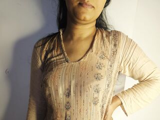 webcamgirl sexchat RubbynaKhan