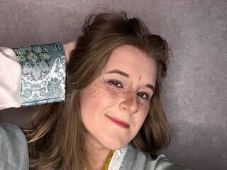 naked camgirl masturbating with vibrator SabinaKroener