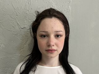 naked webcamgirl photo SallyMilton