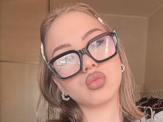 camgirl video chat SaraBaier