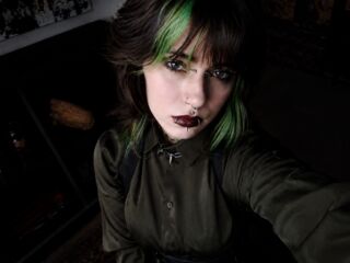 beautiful girlcam ShadowBelle