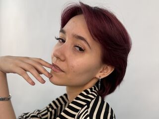 fingering camwhore SherylDewaters