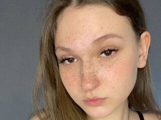 camgirl showing tits TamalaHarvilicz