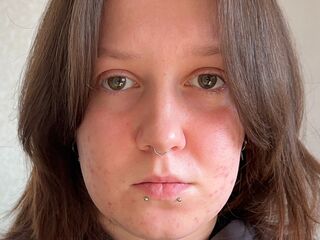 camwhore shaved pussy TieshaBevell