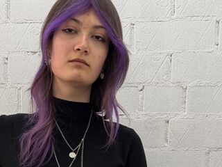 masturbating cam girl TieshaKresha