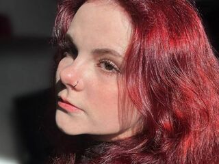 camgirl masturbating with dildo TomikoGeren