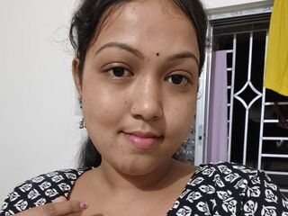 hot cam girl fingering pussy TrishaSaha