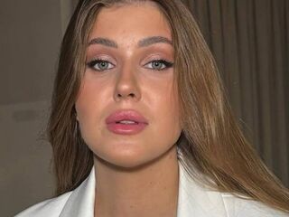 camwhore masturbating with vibrator WilliaDoty